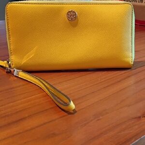 Tory Burch Sunlit Yellow Wristlet